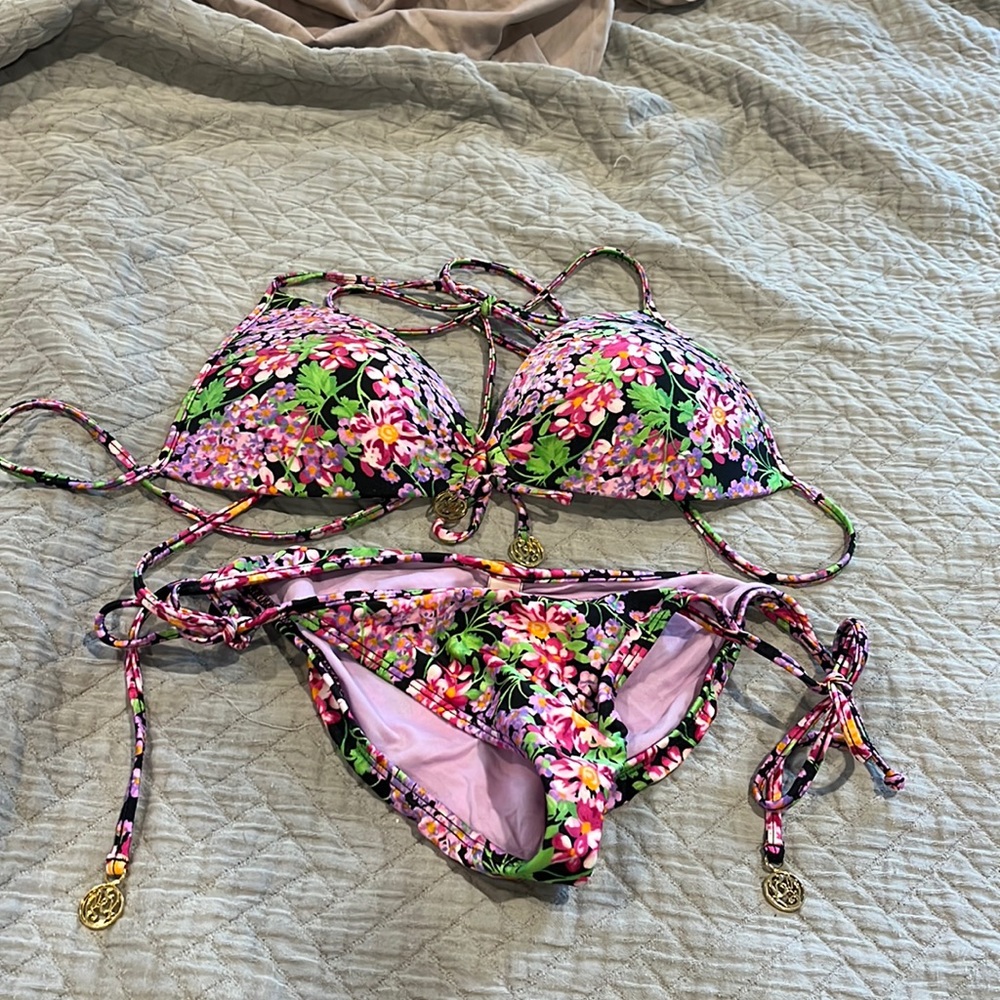 Luli Fama bikini set !